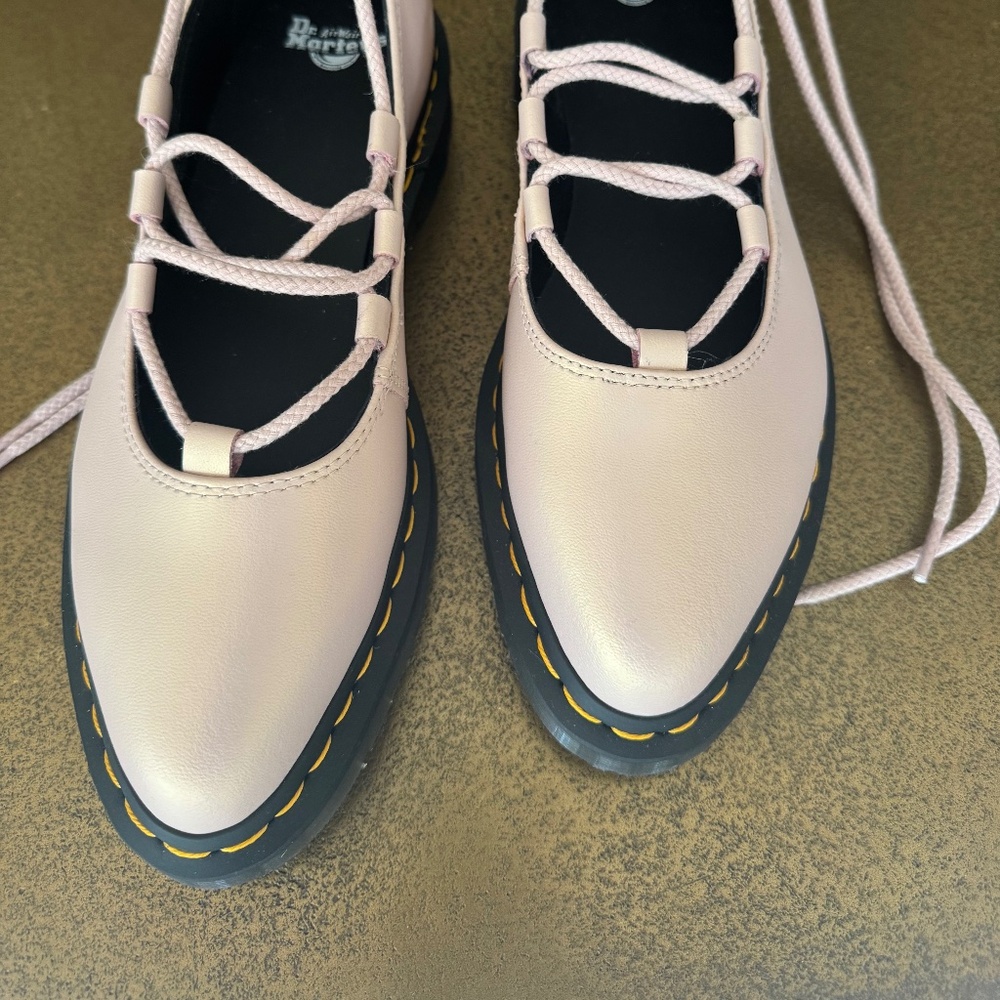 Dr Martens Elphie II Powder Pink Leather Ballerinas, never worn, size 9